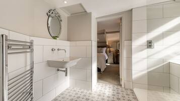 Double Room, Ensuite | Bathroom