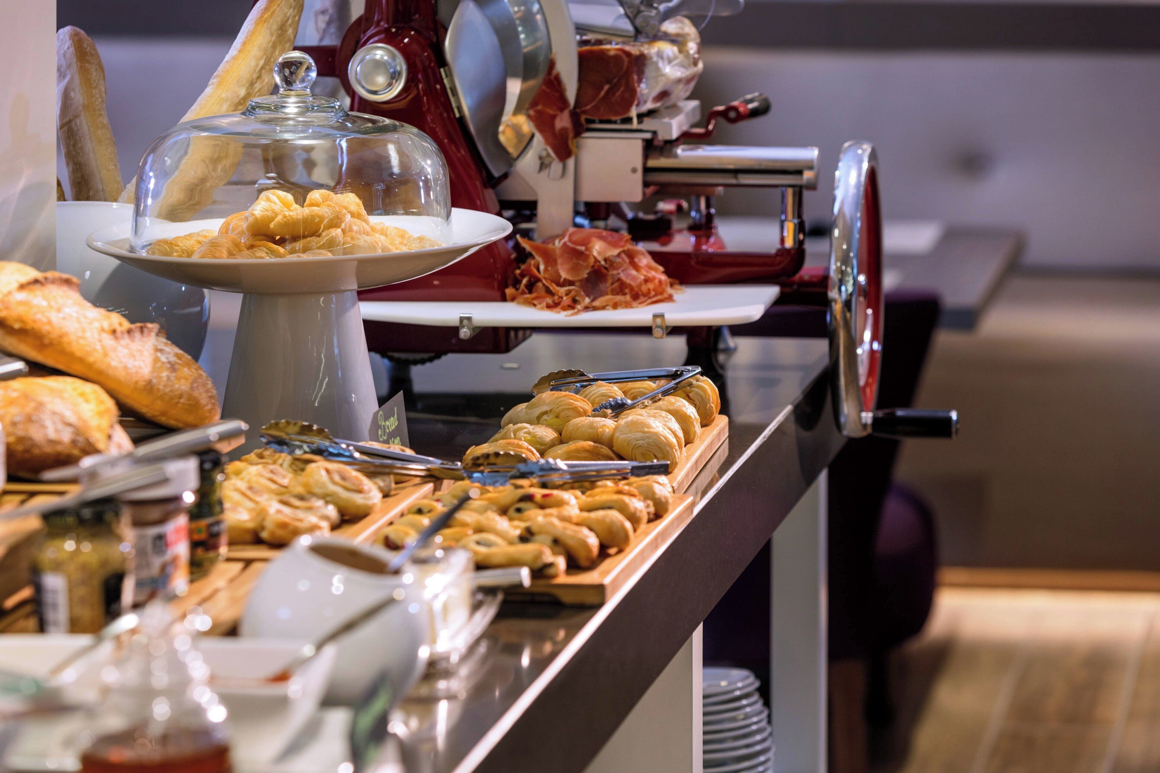 continental breakfast for a fee