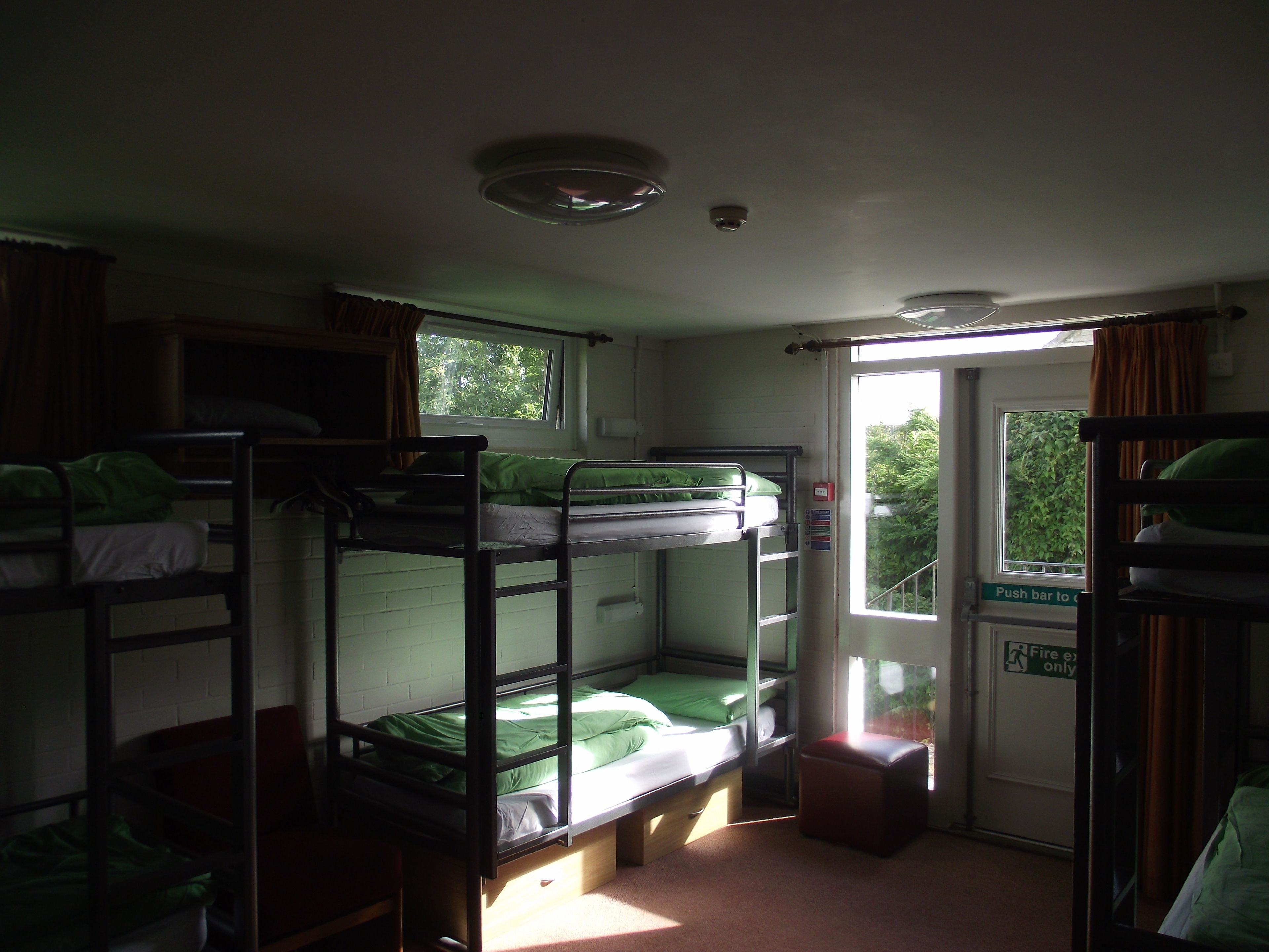 Free WiFi, bed sheets