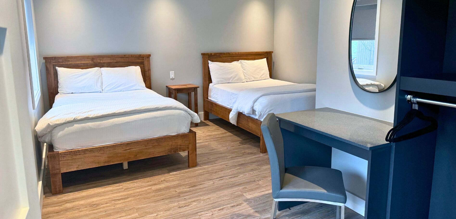 Grand chalet, privézwembad, uitzicht op bergen | 8 slaapkamers, luxe beddengoed, een bureau, een laptopwerkplek