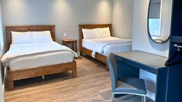 Chalet Grand, piscina privada, vistas a la montaña | 8 dormitorios, ropa de cama de alta calidad, escritorio