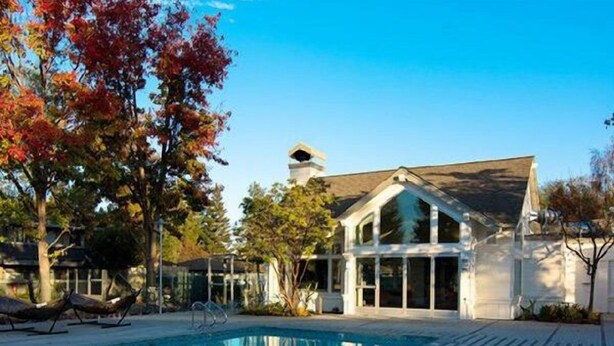 Pool - Oakwood At Madrone (Mountain View)