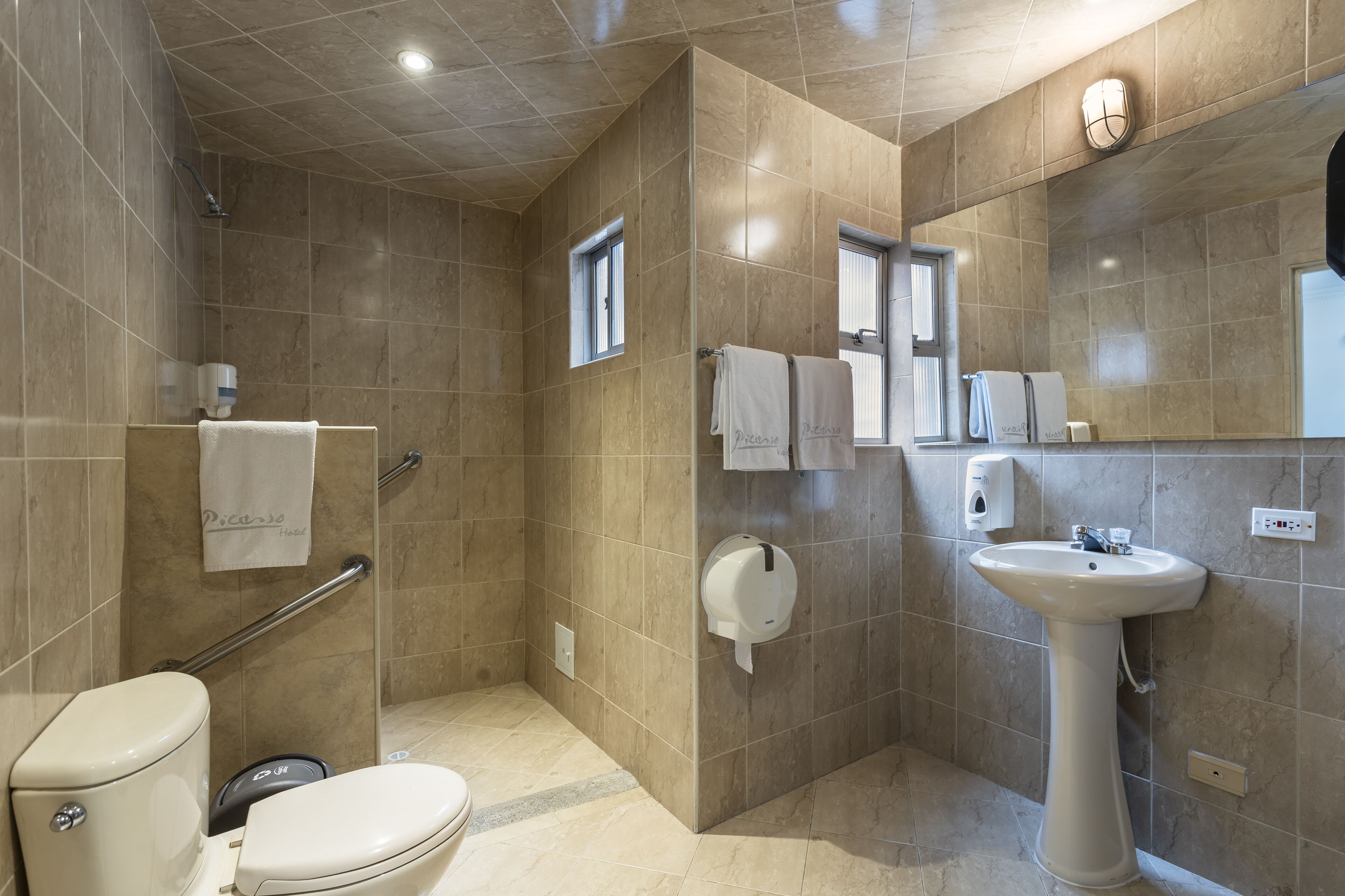 Photo - Hotel Picasso Inn