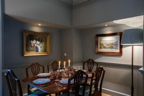 Luxury House, 3 Bedrooms | In-room dining - The Pavilion at Lamb's House (Edinburgh)
