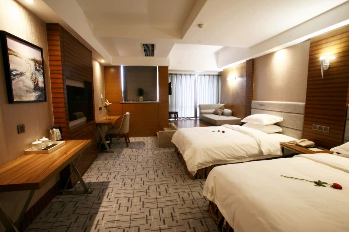 deluxe room, 2 single beds | desk, cots/infant beds, rollaway beds, free wifi