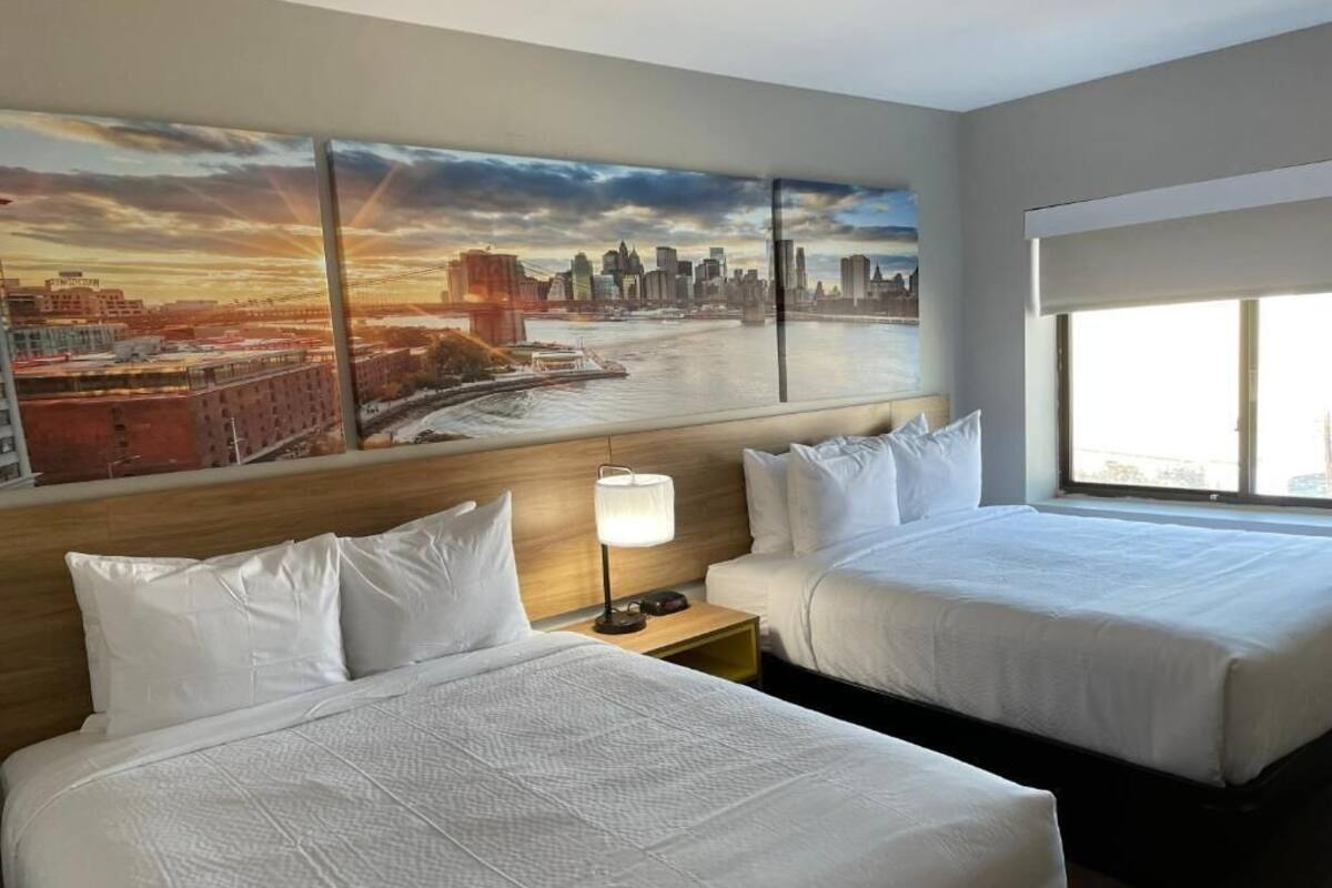 Room, 2 Queen Beds, Non Smoking