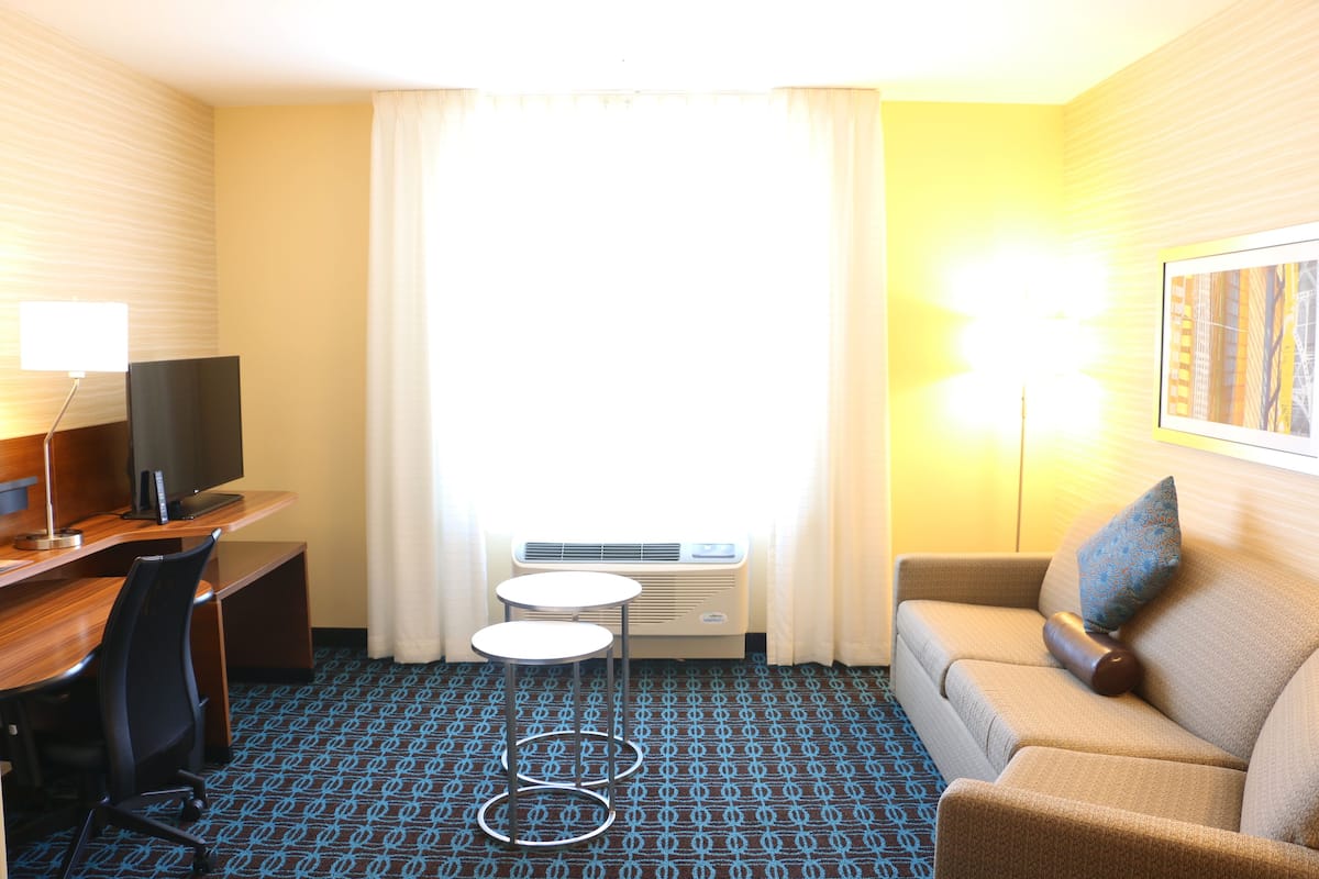 32-inch smart tv with satellite channels, tv, netflix