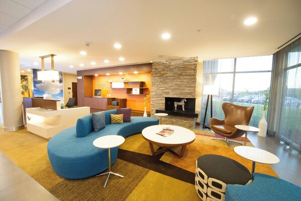 Lobby - Fairfield Inn & Suites Dallas Plano North (Plano)