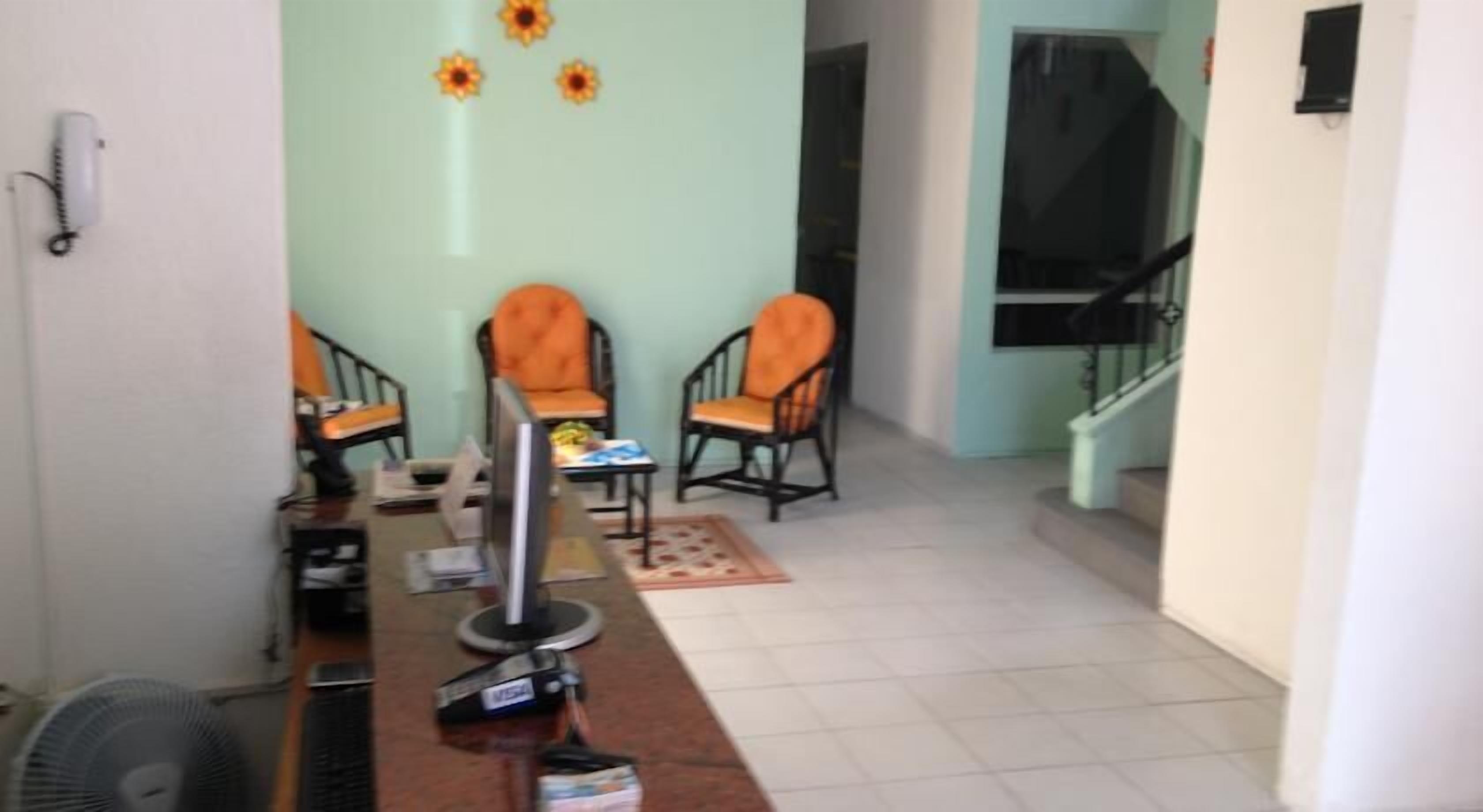 ฝ่ายต้อนรับ