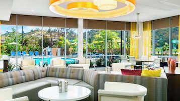 Lobby-Lounge