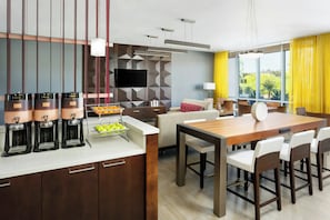 Free daily continental breakfast