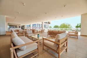 5 barer/lounger og bassengbar