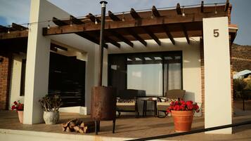 Deluxe Double Room | Terrace/patio