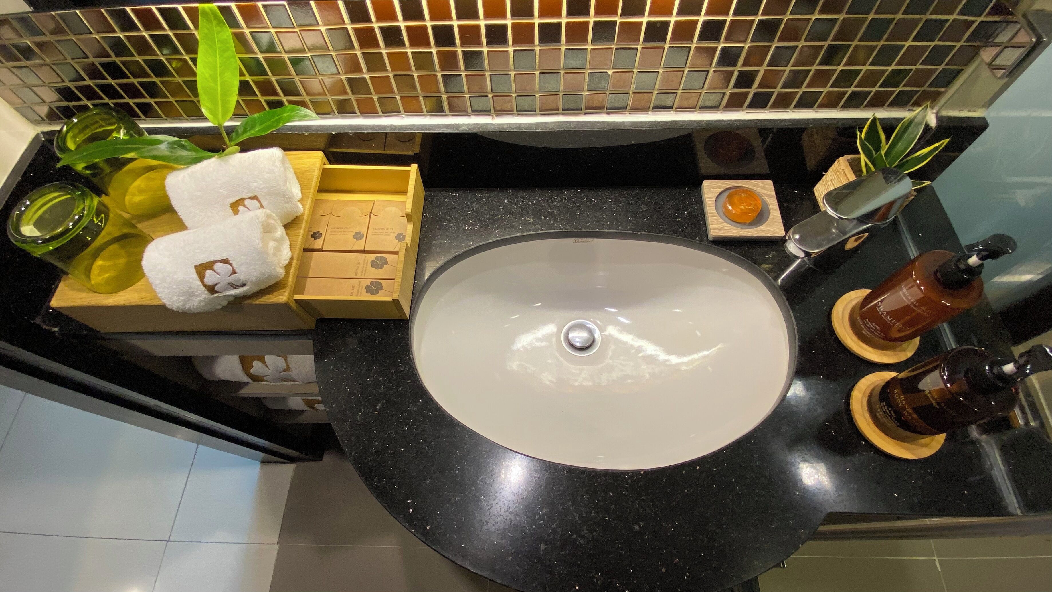 clover green room | bathroom | shower, free toiletries, hair dryer, bathrobes