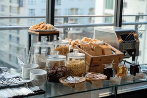 Daily buffet breakfast for a fee