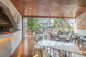 Tägliches englisches Frühstück (250 THB pro Person)