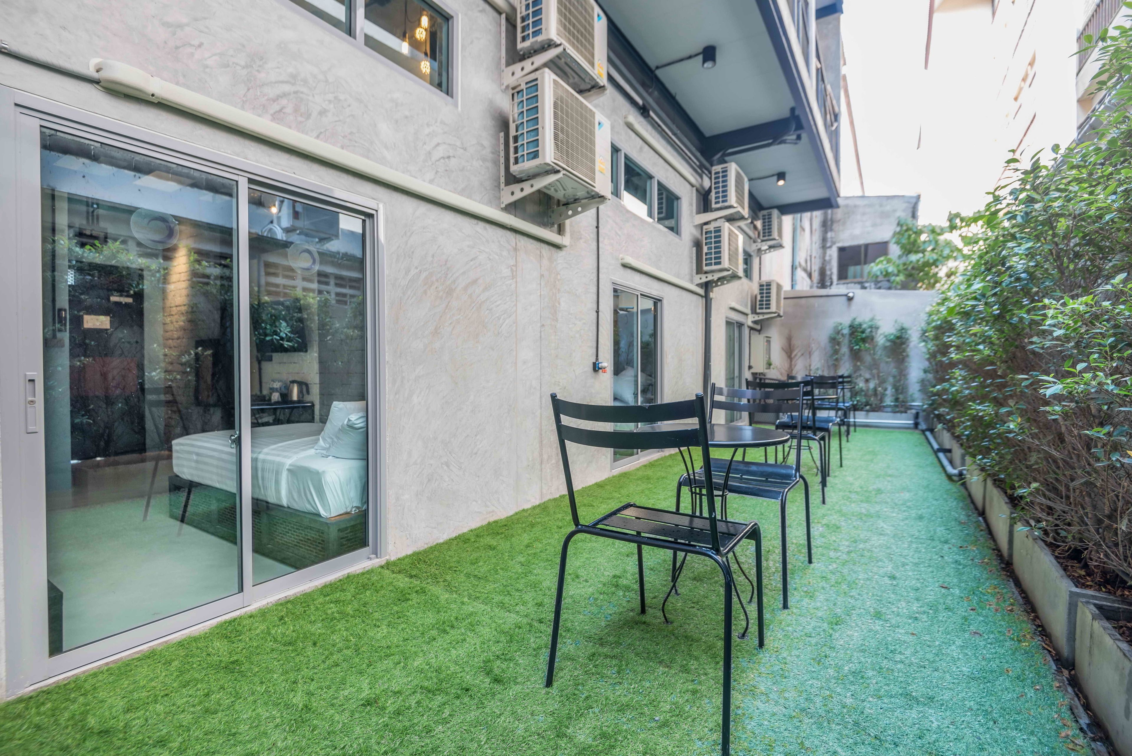 family duplex, garden view | premium bedding, minibar, in-room safe, desk