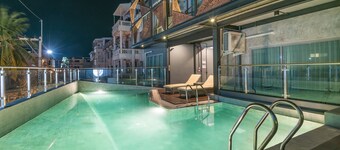 喬木提恩浪尖酒店