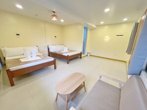 Chambre Quadruple Supérieure, 2 grands lits, non-fumeur, vue montagne