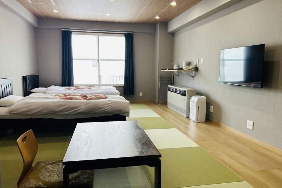 1 bedroom, free WiFi, bed sheets