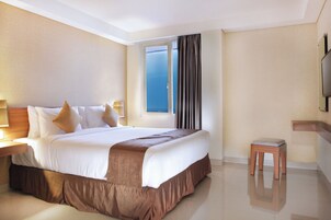 Premium bedding, free WiFi, bed sheets