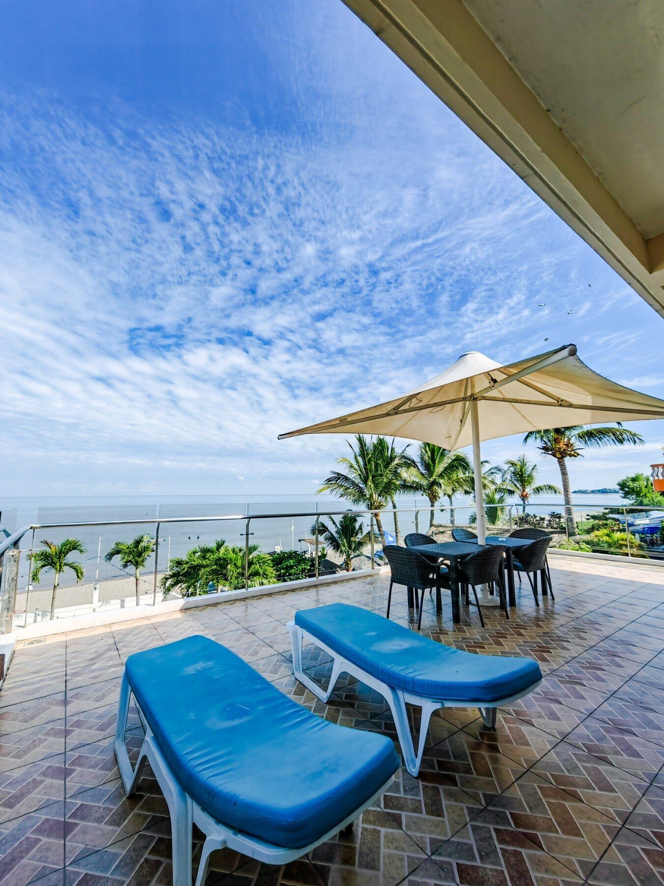 executive suite, 3 bedrooms, non smoking | beach/ocean view