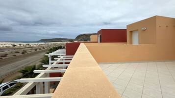 Superior House | Terrace/patio