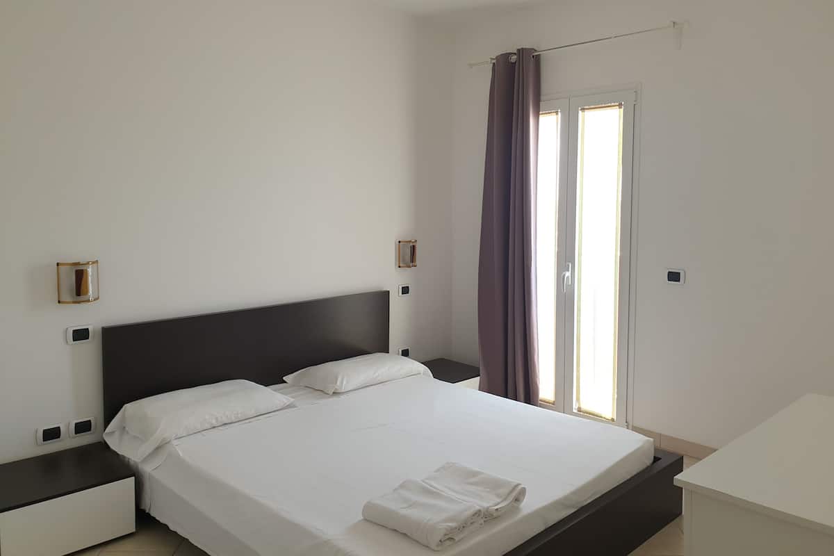 Apartamento clásico | Caja fuerte, decoración individual, mobiliario individual