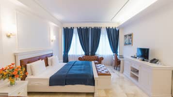 Ropa de cama hipoalergénica y minibar