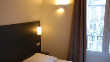 Habitación Confort doble | Escritorio, sistema de insonorización, cunas gratuitas y wifi gratis
