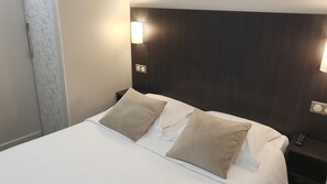 Standard Double Room | Desk, soundproofing, free cribs/infant beds, free WiFi