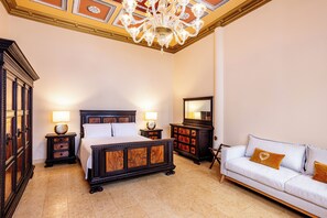 Premium bedding, minibar, in-room safe, individually decorated - Antico Portego (Venice)