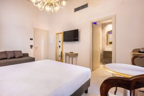 Deluxe Room | Premium bedding, minibar, in-room safe, individually decorated - Antico Portego (Venice)