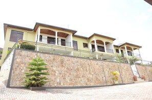 Front of property - Primebiz Apartments (Kigali)