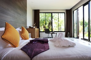 Double Deluxe Room | Minibar, in-room safe, desk, free WiFi - Corner Spa Resort (Hang Dong)