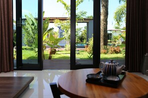 Double Deluxe Room | Dining - Corner Spa Resort (Hang Dong)