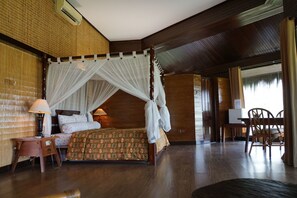 Phòng, 1 giường đôi | Bàn, giường gấp/giường phụ (phụ phí)