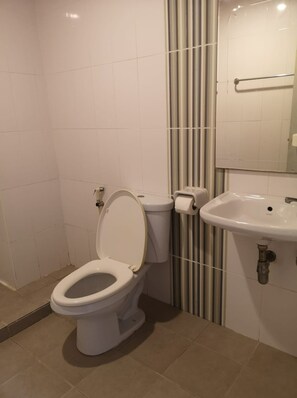 Deluxe Double Room | Bathroom