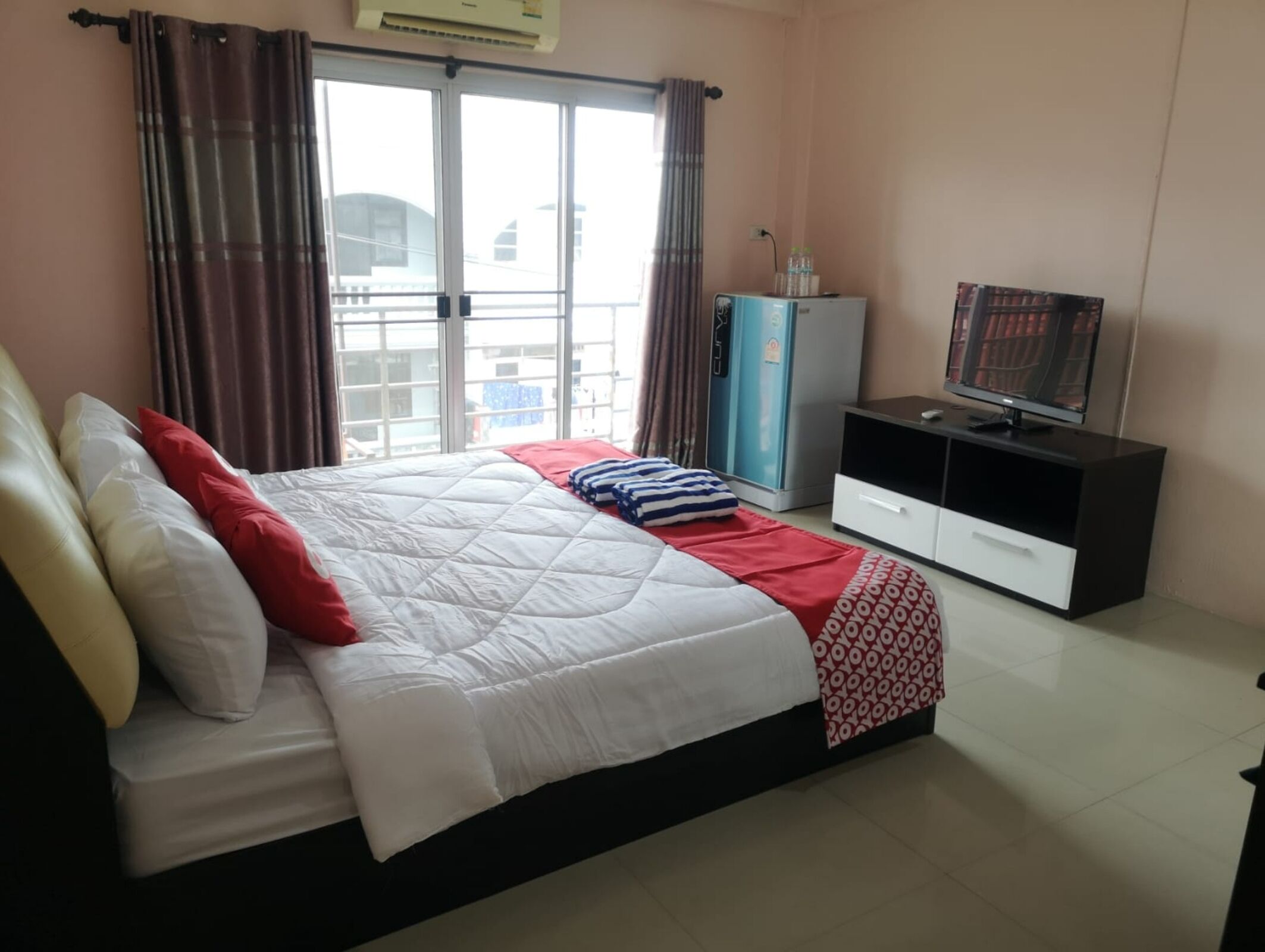 Deluxe Double Room | Free WiFi, bed sheets