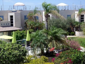 Property grounds - Michelle Suites (Herzliya)