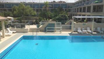 Außenpool (je nach Saison geöffnet)