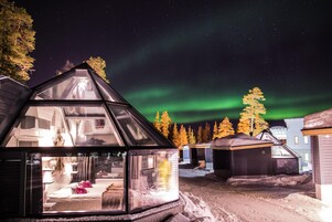 Premium Igloo | Soundproofing, free WiFi, bed sheets