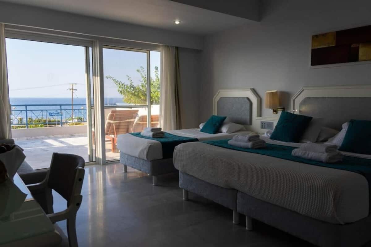 Premium bedding, desk, blackout curtains, soundproofing