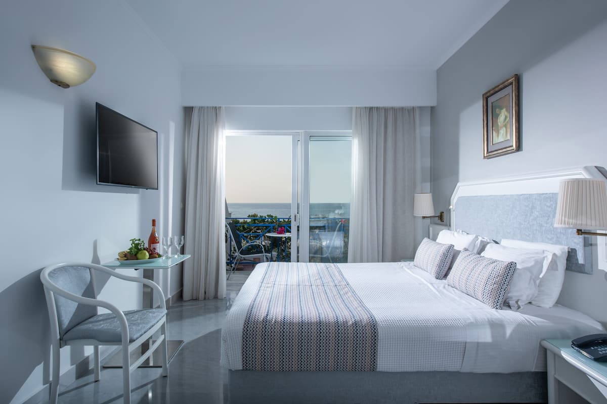 Premium bedding, desk, blackout curtains, soundproofing