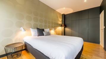 Apartment, 2 Bedrooms | 2 bedrooms, premium bedding, desk, iron/ironing board