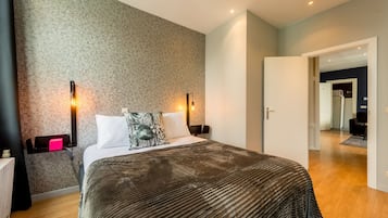 2 camere, biancheria da letto di alta qualità, una scrivania