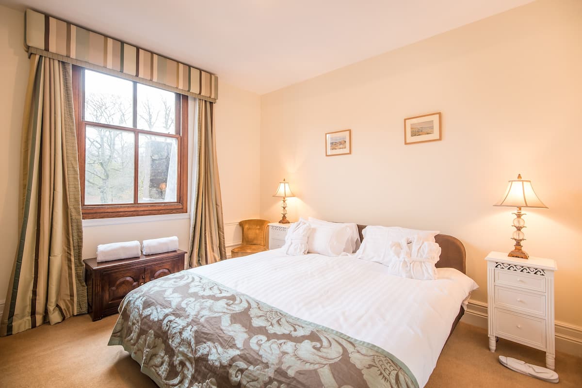 1 bedroom, premium bedding, individually decorated