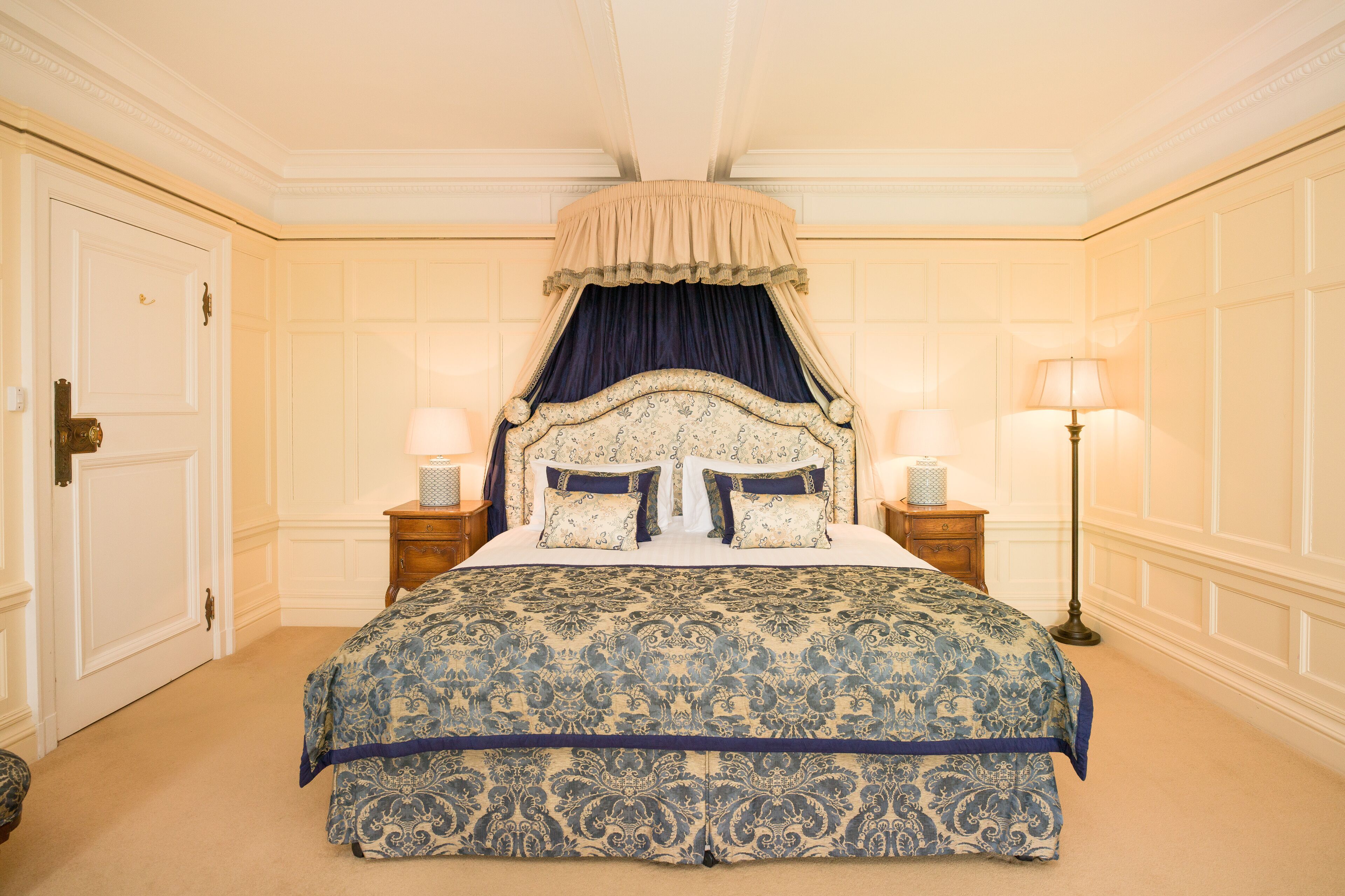 Honeymoon Suite | Premium bedding, individually decorated, individually furnished