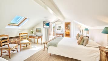 Deluxe Double Room, Terrace, Sea View | Premium bedding, minibar, in-room safe, desk