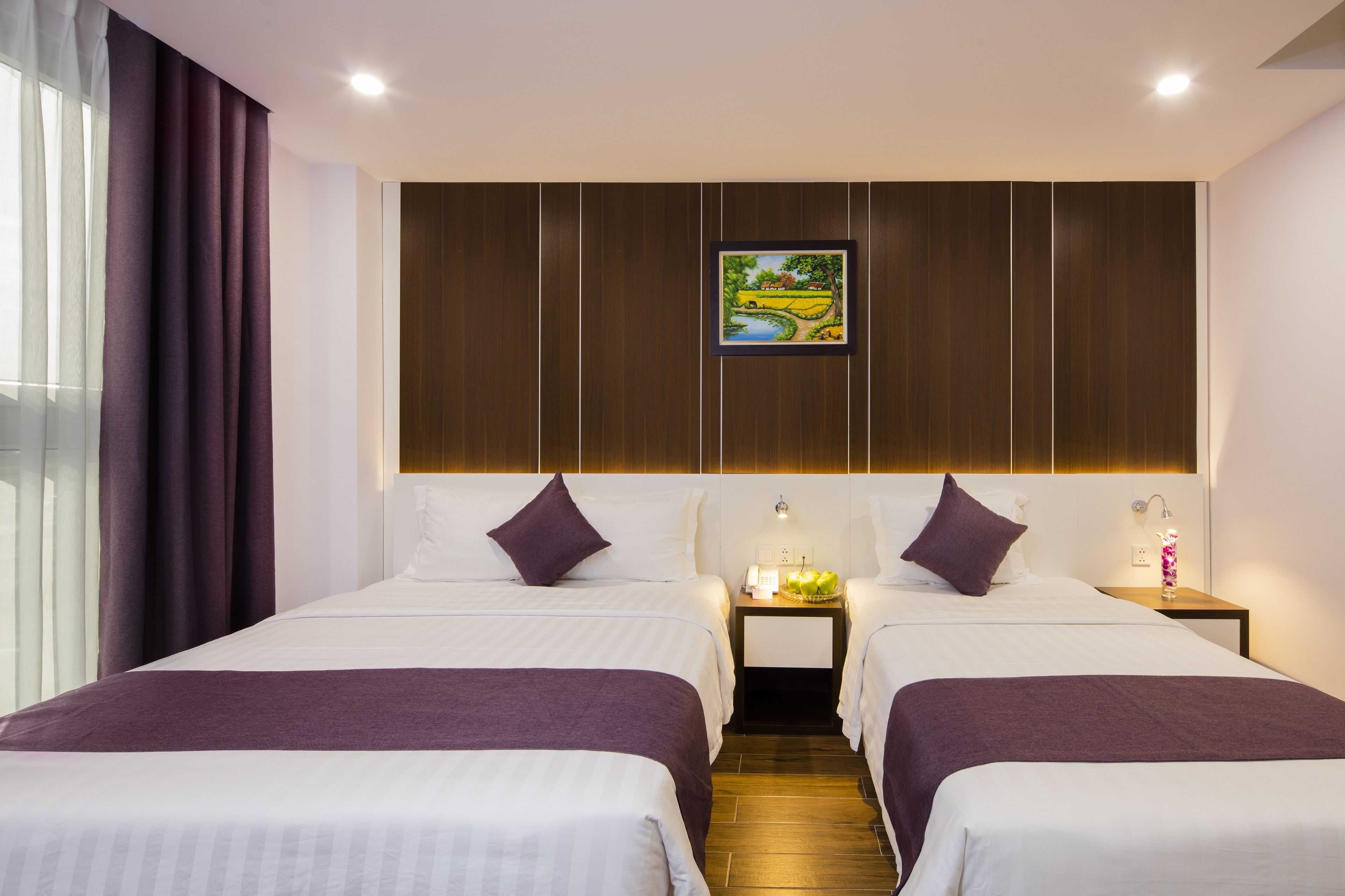 club triple room, window, city view | 1 bedroom, premium bedding, minibar, in-room safe